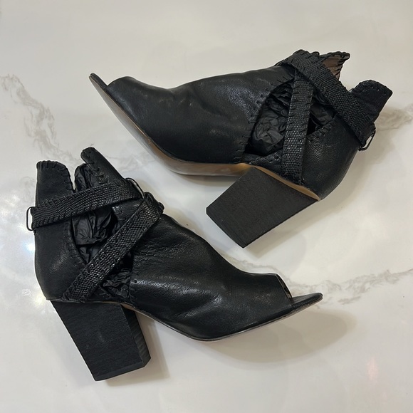 House of Harlow 1960 black leather open toe booties - Picture 5 of 14